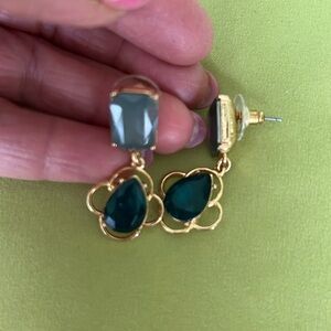 Talbots 2 Gem Dangle Earrings Trimmed in Gold.
Medium weight.Post backNever worn